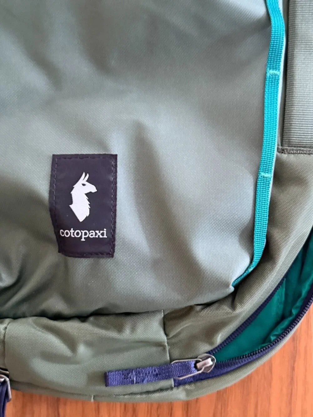 Unisex Cotopaxi Chasqui 13L Sling Pack Crossbody Backpack GUC Green Multi